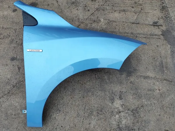 RENAULT MEGANE III Höger Framskärm OEM image 8