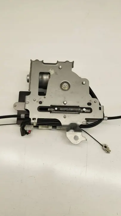 Motor de puerta corredera derecha Mazda 5 2012 OEM C515723LYA image 5