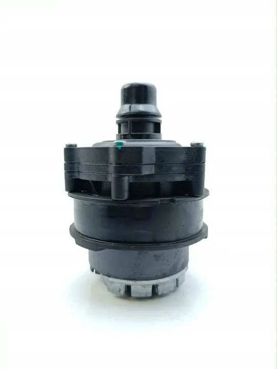 Mercedes vattenpump OEM A0005003700 - Begagnad image 3