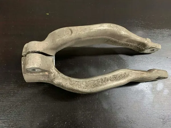 Rechter Stoßdämpferhalter OEM L560 GX73-3462-BA Range Rover image 2