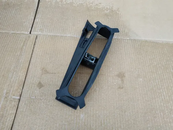 Cadre de grille centrale MB190/W201 - Pièce OEM d'occasion image 8