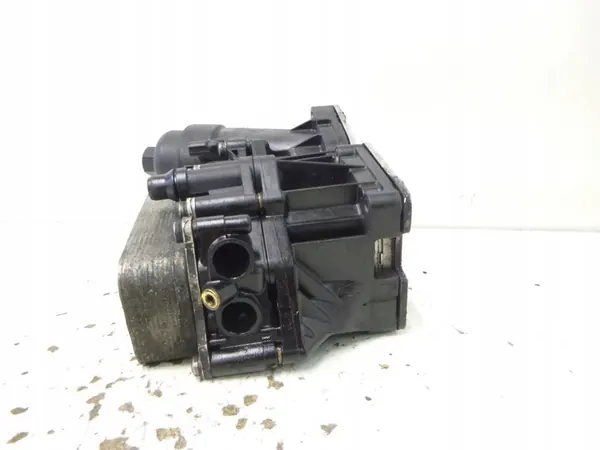 Oljefilterbas BMW 3 F30 F34 GT 320D 2.0D N47 image 2