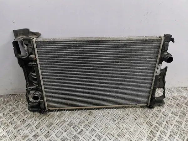 Radiateur d'eau Volvo XC60 2012 OEM 8MK376787121 image 2