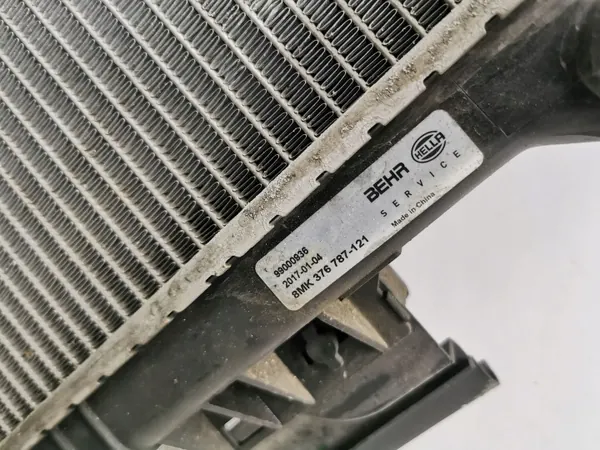 Radiateur d'eau Volvo XC60 2012 OEM 8MK376787121 image 5