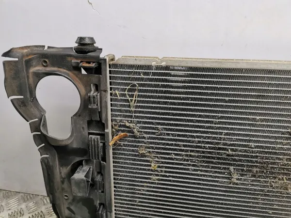 Radiateur d'eau Volvo XC60 2012 OEM 8MK376787121 image 7