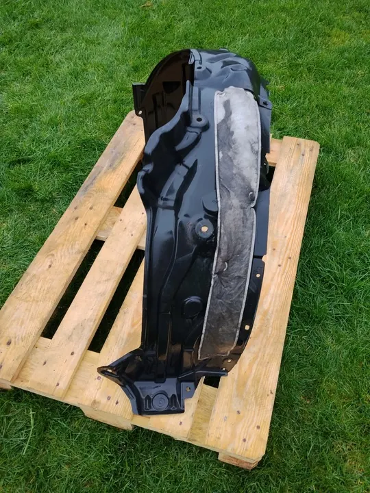 Front Right Wheel Arch Toyota Corolla E21 Kombi OEM image 5