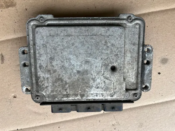 Unidade Controlo Motor 0281011432 para Renault Master II 2.2 DCI image 3