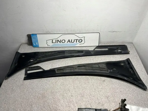 Cubierta brazo limpiaparabrisas OEM 1928936 BMW 7 E32 image 2