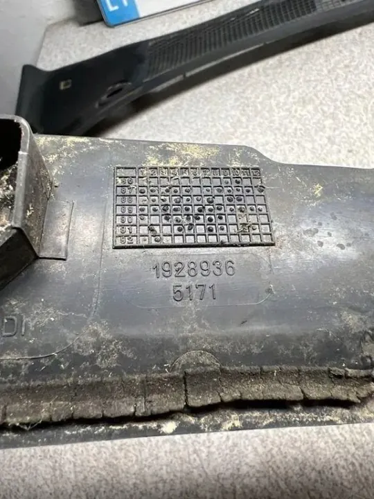 Cubierta brazo limpiaparabrisas OEM 1928936 BMW 7 E32 image 3