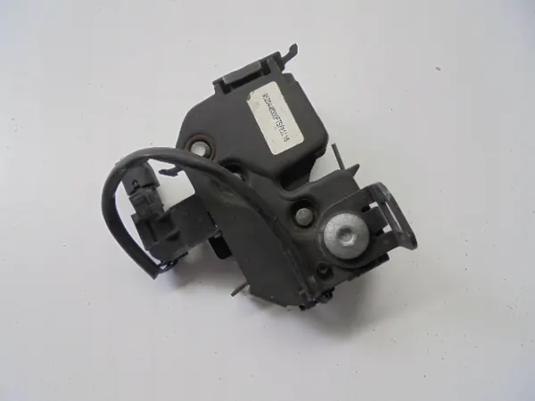 Alfa Romeo Giulia Motorhuvslås vänster OE 50547305 image 3