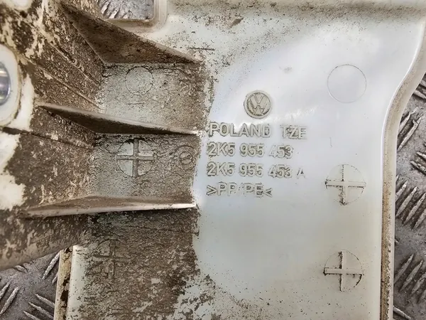 VW CADDY 2K5 Pyyhintäaineen Säiliö 2K5955453C image 2