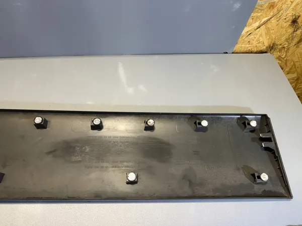 Left Side Sliding Door Trim A9106905300 Sprinter W907 W910 image 5