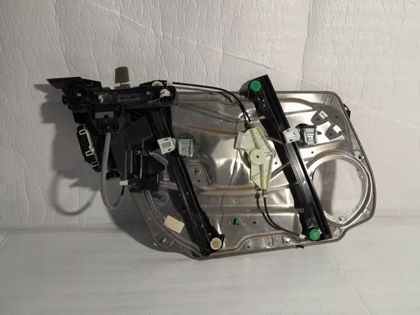 Inserción Puerta Mercedes OEM A0997200435 Usado image 3