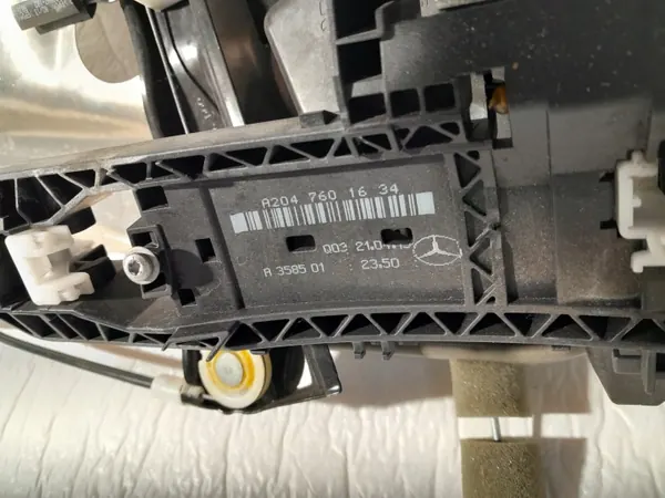 Inserción Puerta Mercedes OEM A0997200435 Usado image 5