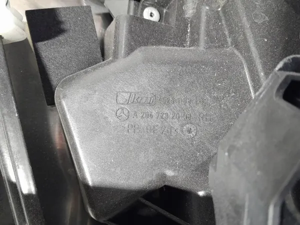 Inserción Puerta Mercedes OEM A0997200435 Usado image 6