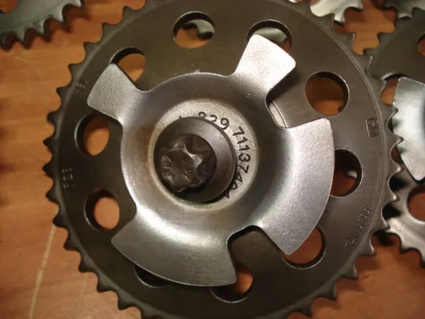 Rueda de impulsos árbol de levas OEM 55353161 - Opel OE image 5