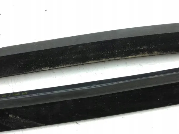 Junta ventana puerta trasera Maserati Ghibli 2014 OEM AMD149726 image 10