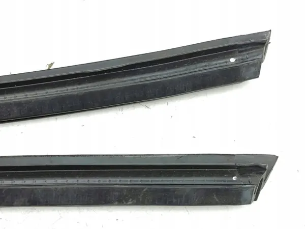 Junta ventana puerta trasera Maserati Ghibli 2014 OEM AMD149726 image 7