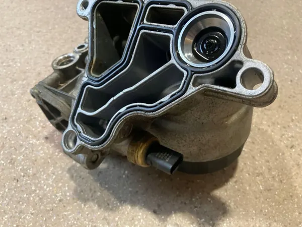 BMW Oliefilterbasis OEM 7850293 voor M4 F82/F83 image 9