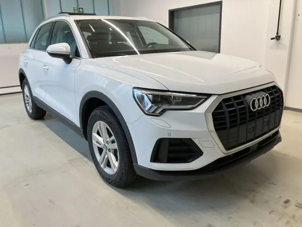 Audi Q3 F3 2022 Oikea Puoli Täydellinen image 4
