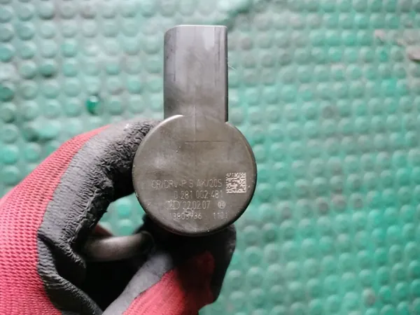 Kraftstoffdruckregler OEM 0445214030 für BMW image 4