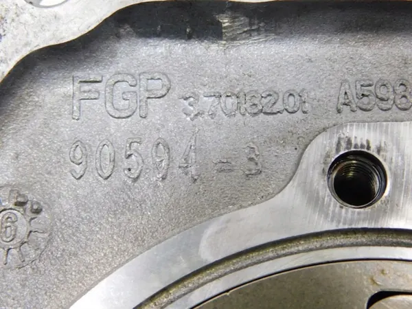 Öljypumppu OEM 37018201 Opel Vectra C 1.9 CDTI:lle image 8