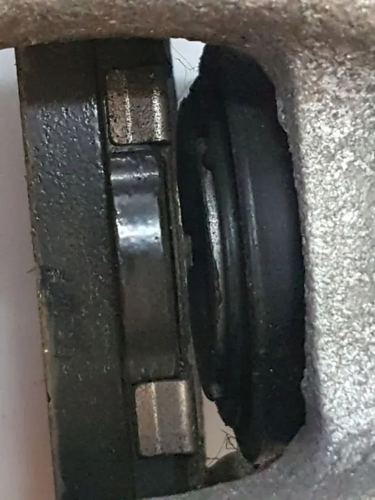 Nissan Qashqai 2015 Linker Hinterer Bremssattel image 5