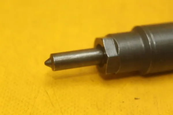 Iniettore carburante VW 1.9TDI Bosch 038130201F image 6