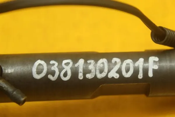 Iniettore carburante VW 1.9TDI Bosch 038130201F image 9