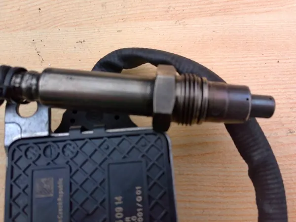 Lambda-Sonde OEM A0009050914 für Mercedes W253 image 6