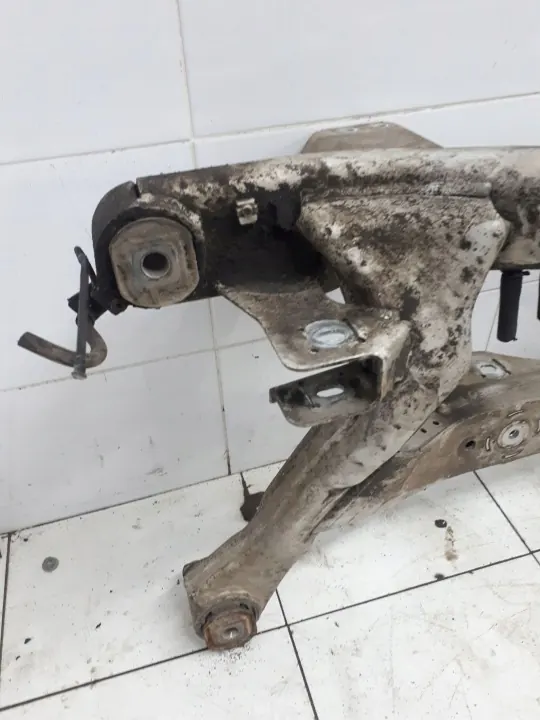 Skoda Octavia II Kombi Hinterachsträger OEM 1K0505235N image 4