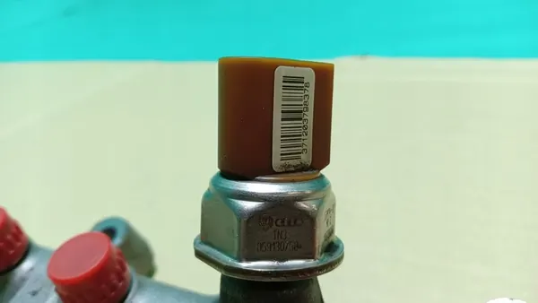 Capteur de rampe d'injecteurs Audi Diesel image 6