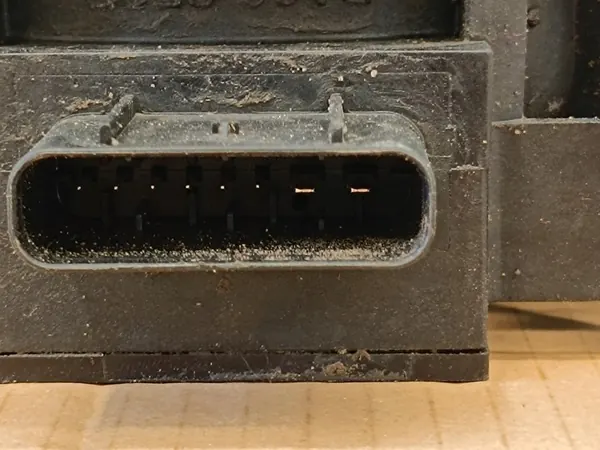 OEM 002 bränslevärmefilter för Hyundai Santa Fe IV image 5