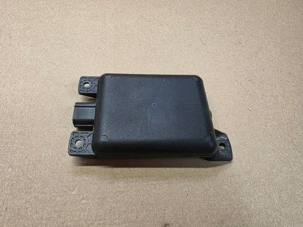 Sensor radar esquerdo GV9S-67Y90D (25) para Mazda 6 GJ image 2