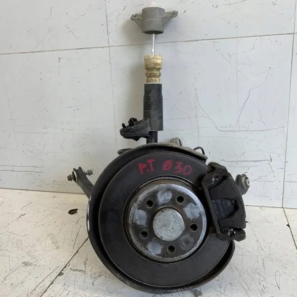 Snodo Posteriore Destro Sospensione Audi A4 B9 A5 8W 2016 image 3