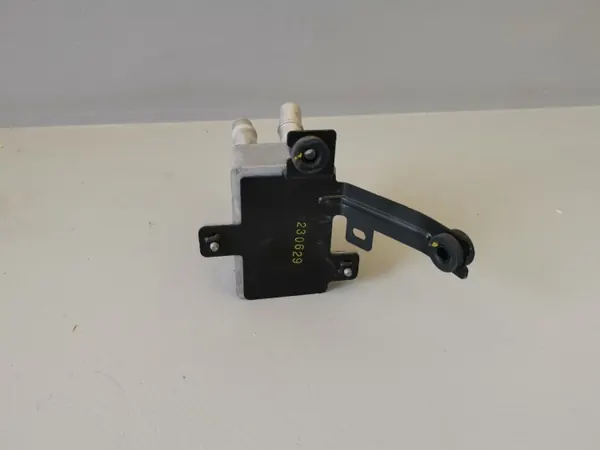 Arrefecedor de água KIA OEM 25670-AO000 para EV - Usado image 4