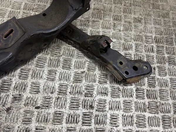 Toyota GT 86 frambromsbelägg OEM AMD223218 image 4