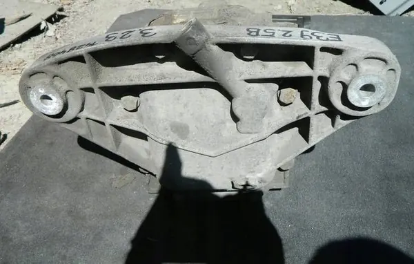 Diferencial trasero BMW E39 2.5i 3.23 OEM 1428468 image 4