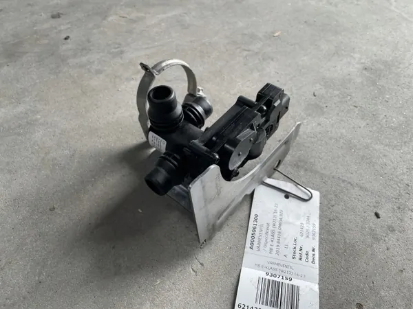 Soupape de Commutation Mercedes OEM A0005061300 W177 image 2