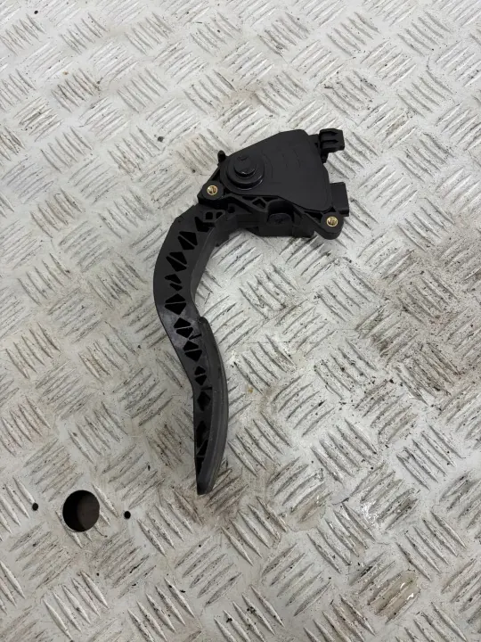 Kaasupoljin OEM 180027179R Renault Trafic III 14-21 image 3