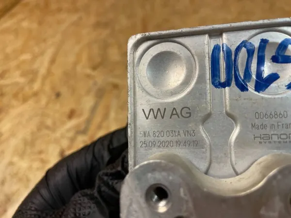 Radiateur d'occasion OEM 5WA820031A pour VW Group image 10