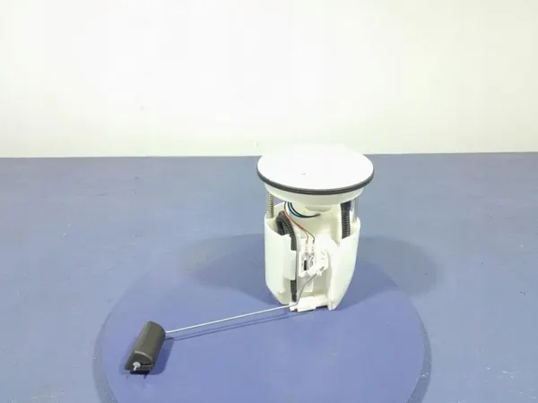 Pompe à carburant Mazda OEM PE11-1335X 2.5L image 2