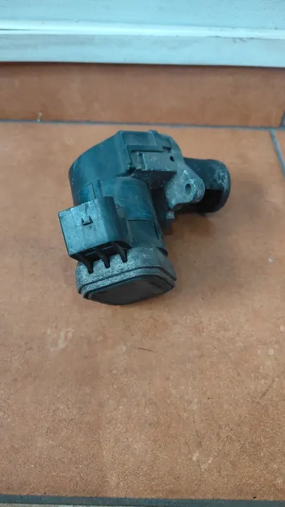 Válvula EGR Mercedes OEM 00005320C5 para 2.2 CDI image 4