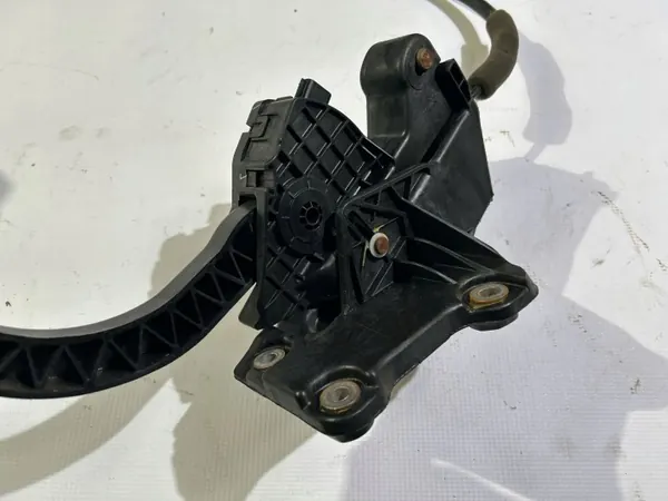 Kaasupoljin potentiometri OEM 98439889 Ford F150 image 10