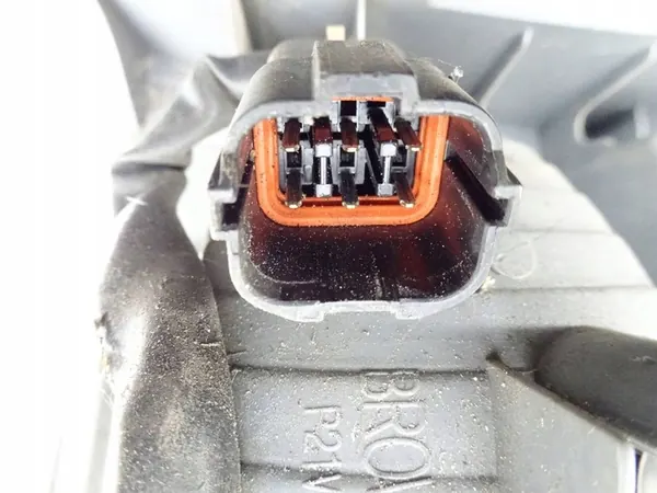 Lámpara trasera izquierda Kia Sportage II LIFT 08-10, OEM 9240103000 image 7