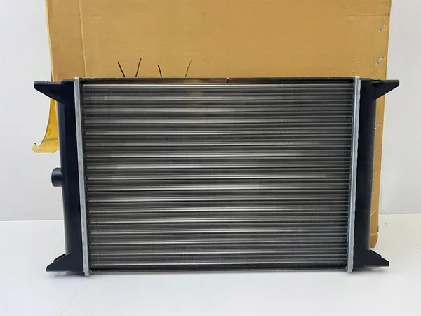 AUDI 50 POLO DERBY Vattensradiator Ny 79- image 5