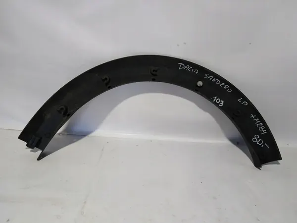 Vasen etulokasuoja Dacia Sandero Stepway 08-12 image 4