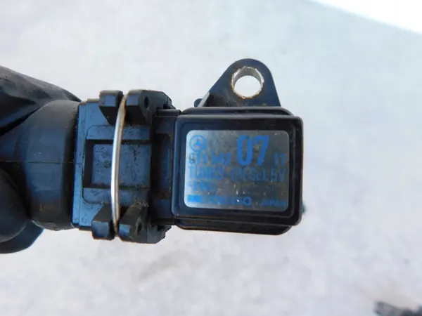 Sprinter 906 2.2 CDI OM651 MAP Sensor 0115420717 OEM image 2