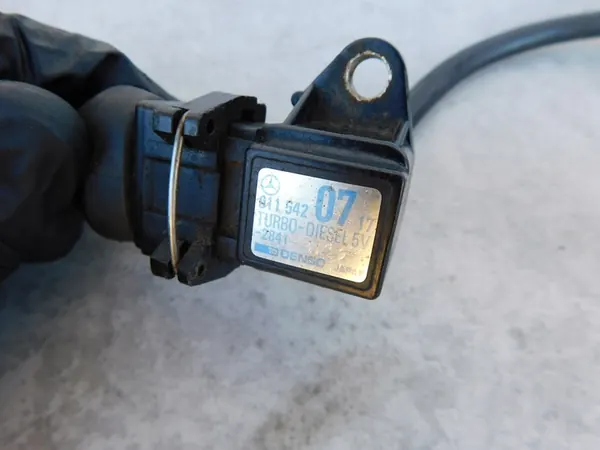 Sprinter 906 2.2 CDI OM651 MAP Sensor 0115420717 OEM image 3