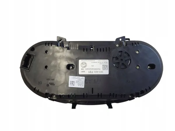 Skoda Octavia III Nopeusmittarin Kotelo 5E0920731 image 3